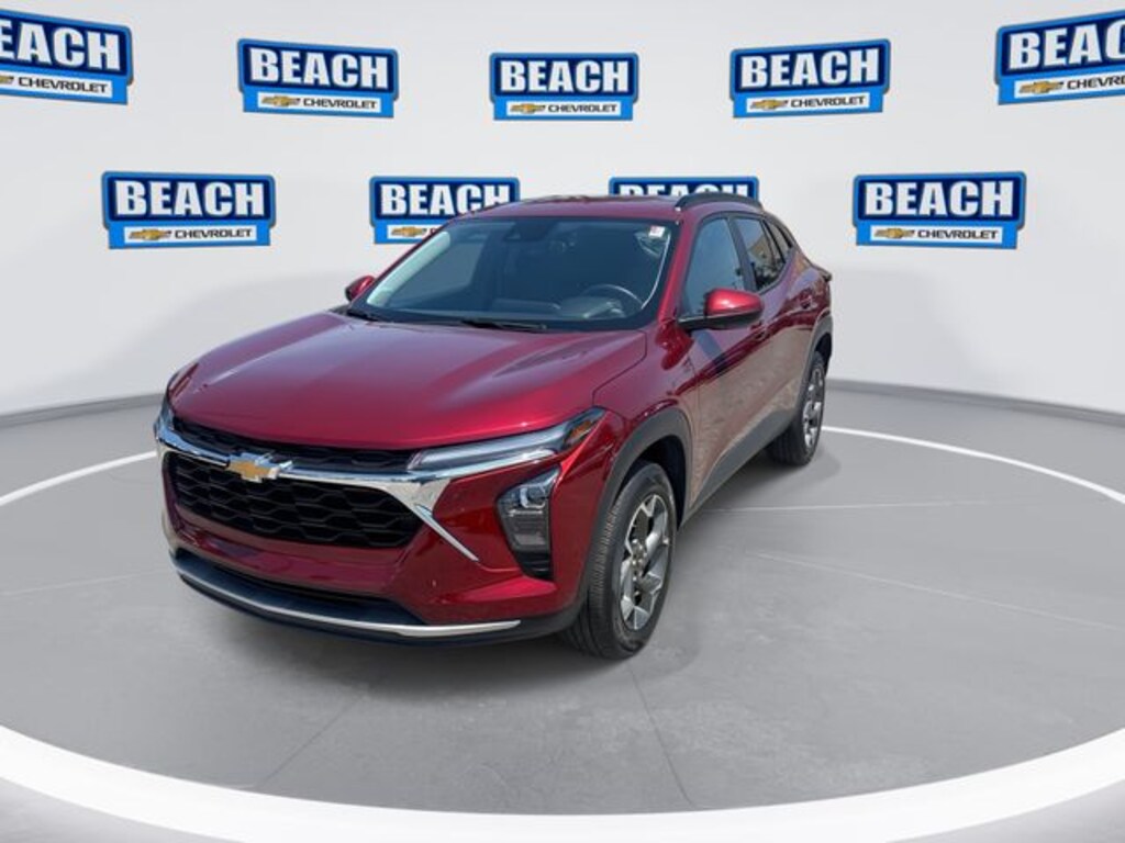 Used 2025 Chevrolet Trax LT SUV