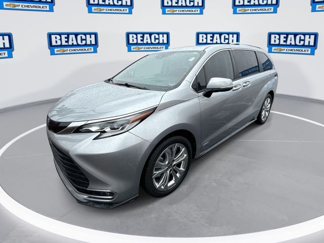 2021 Toyota Sienna Platinum 7 Passenger Van