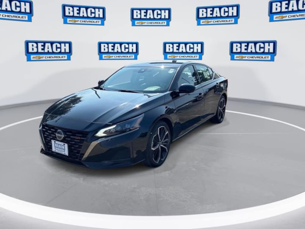 Used 2024 Nissan Altima 2.5 SR Sedan