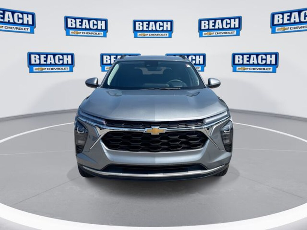 Used 2025 Chevrolet Trax LT SUV