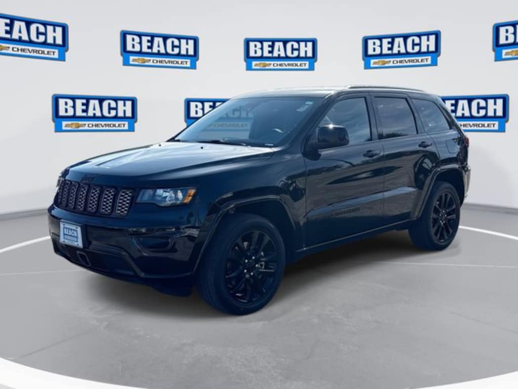 Used 2021 Jeep Grand Cherokee Laredo SUV