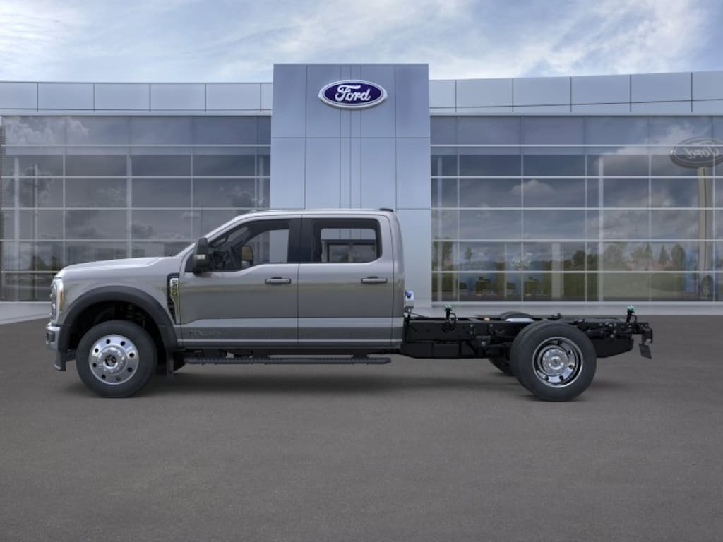 New 2026 Ford F-450 Chassis Truck Crew Cab