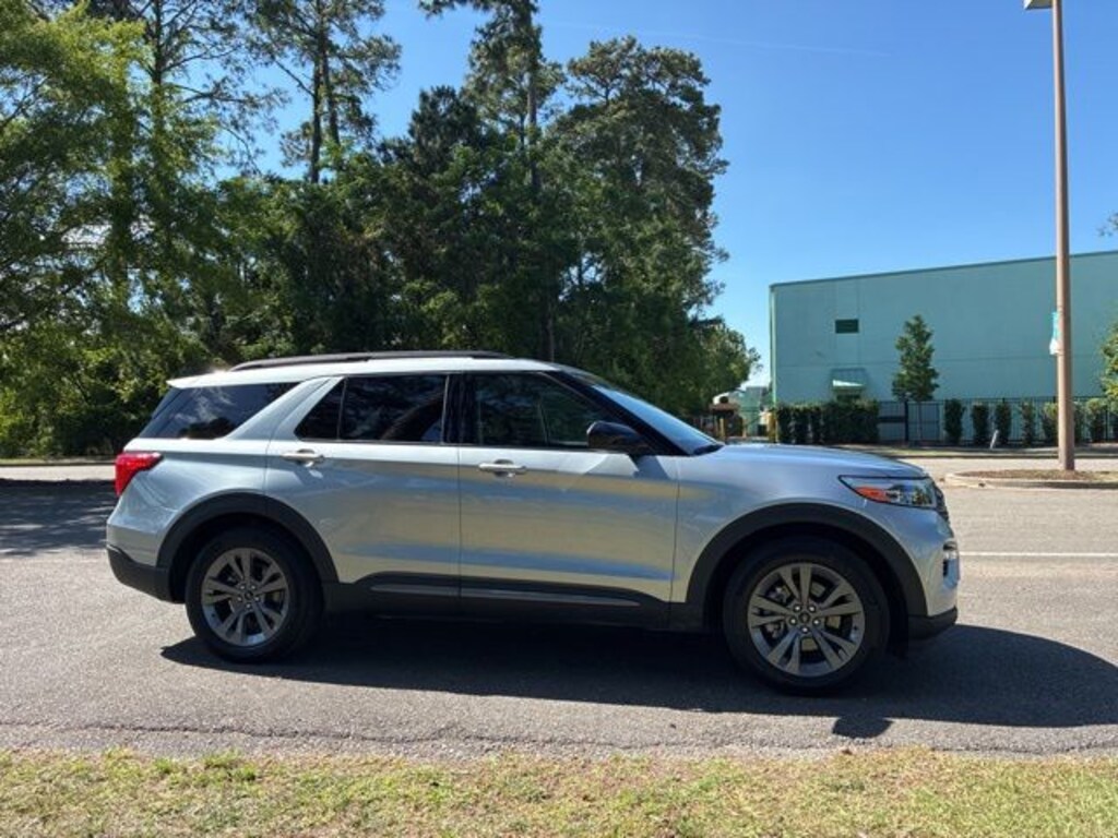 Used 2024 Ford Explorer XLT SUV