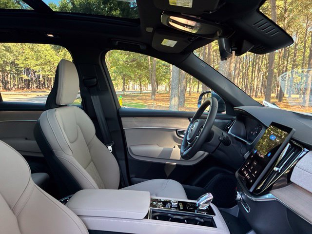 2026 Volvo XC90 Plus - Photo 23