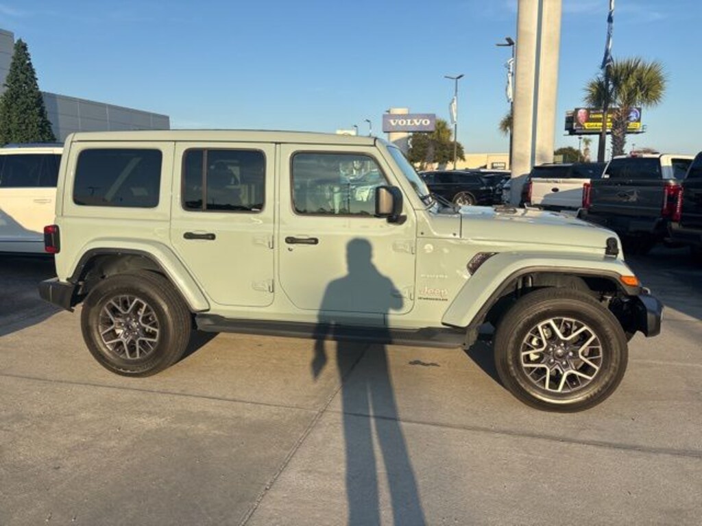 Used 2024 Jeep Wrangler Sahara SUV