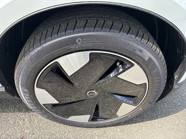 2026 Volvo EX30 Plus - Photo 18