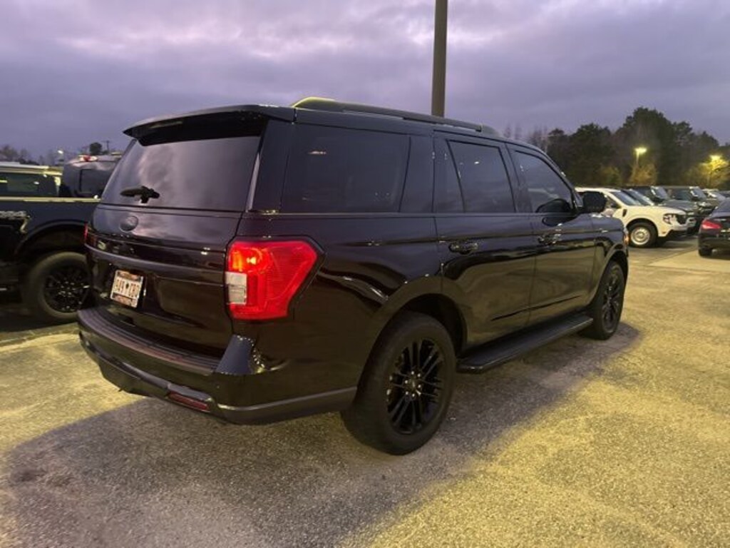 Used 2023 Ford Expedition XLT SUV