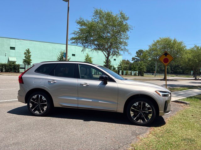 New 2026 Volvo XC60 B5 Plus SUV