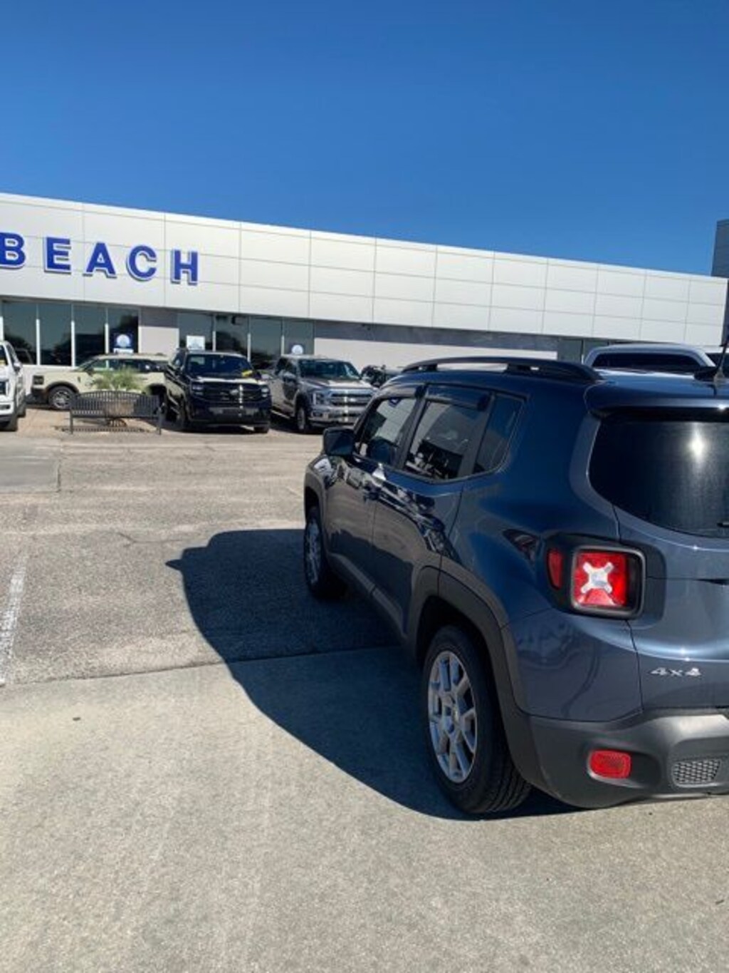 Used 2022 Jeep Renegade Latitude SUV
