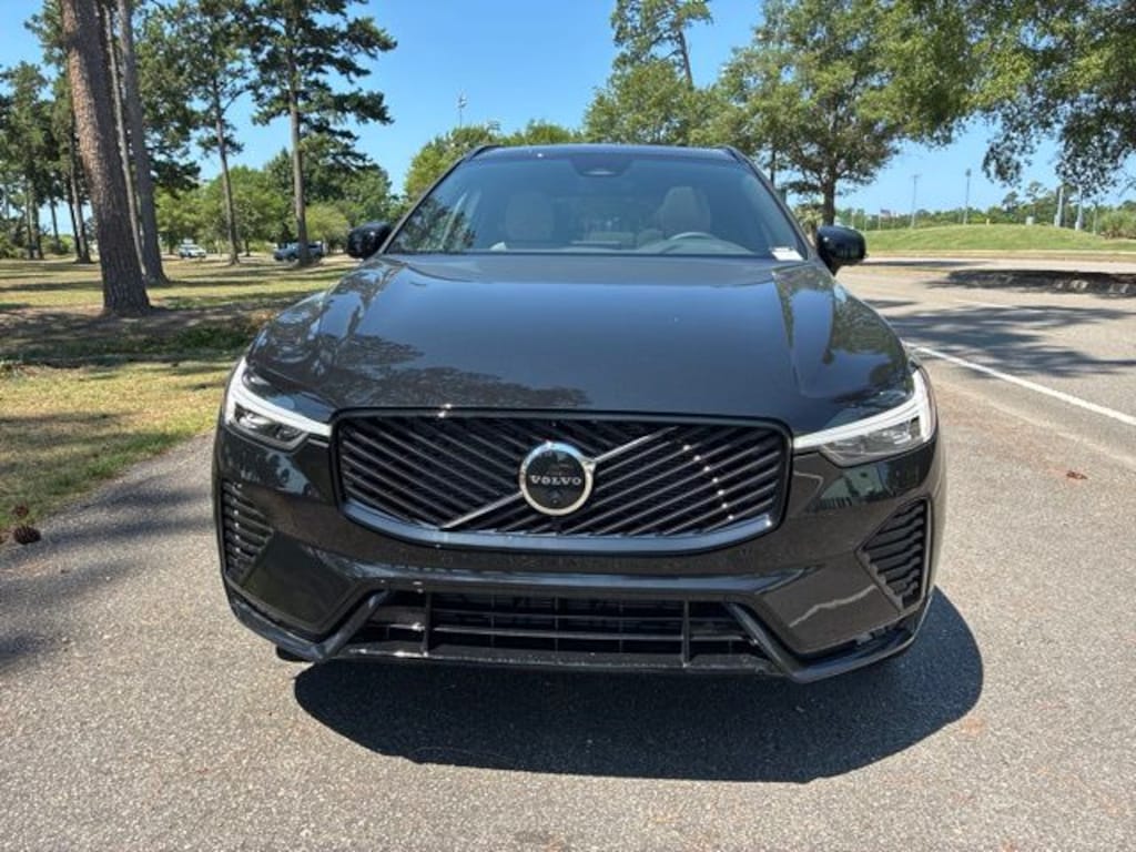 New 2026 Volvo XC60 B5 Plus SUV