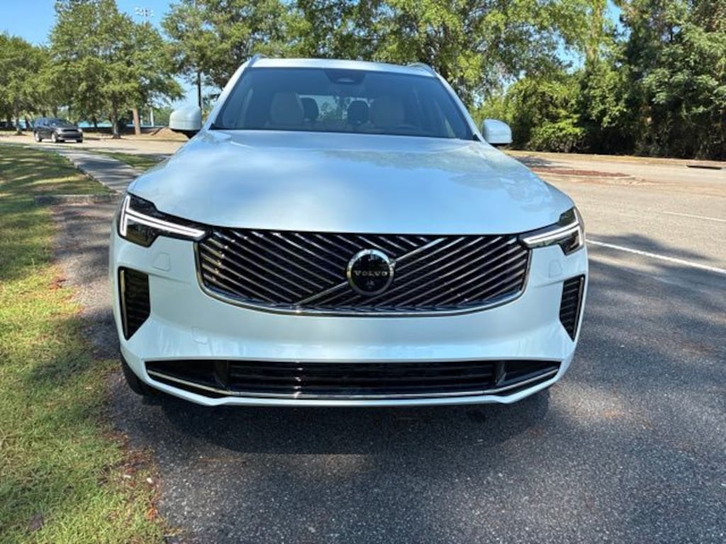 New 2026 Volvo XC90 B6 Plus 7-Seater SUV