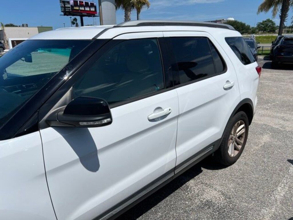 Used 2017 Ford Explorer XLT SUV