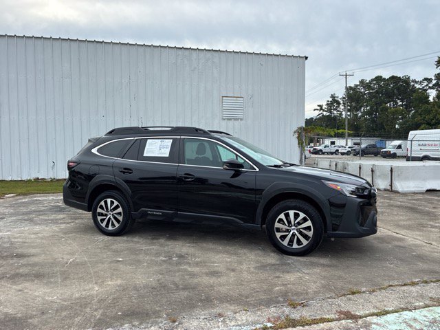 Used 2025 Subaru Outback Premium SUV