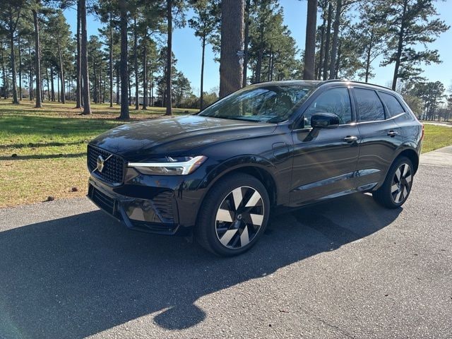 2025 Volvo XC60 plug-in hybrid T8 Plus AWD SUV
