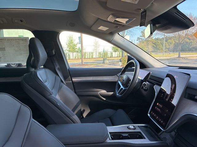 2025 Volvo EX90 Ultra - Photo 23