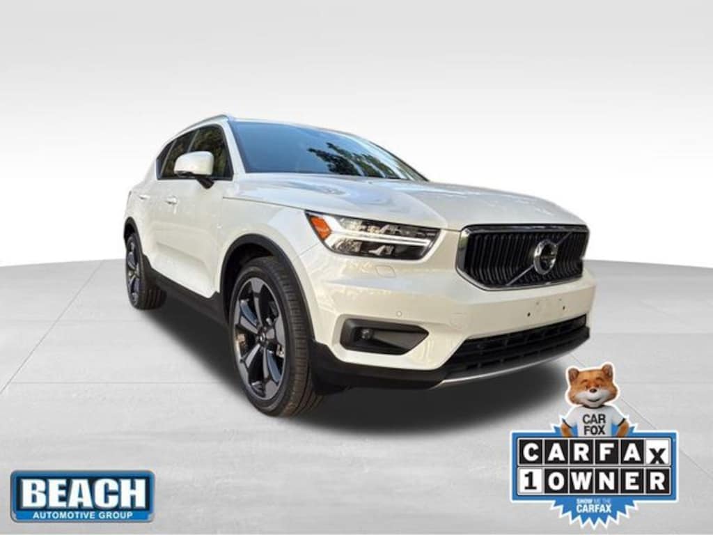 Used 2022 Volvo XC40 T5 AWD Momentum SUV