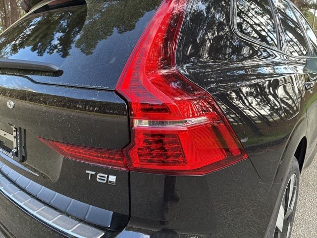 2025 Volvo XC60 Plus - Photo 14