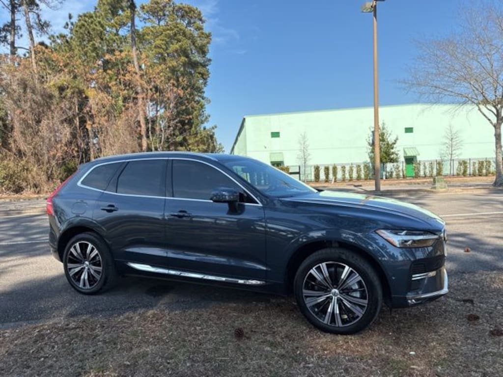 Used 2022 Volvo XC60 B6 AWD Inscription SUV