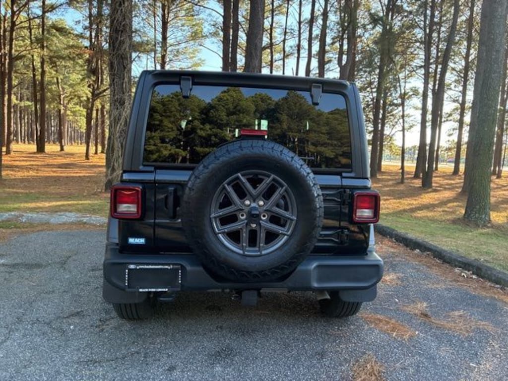 Used 2024 Jeep Wrangler Sport SUV