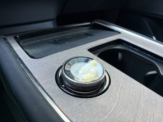 2025 Volvo EX90 Ultra - Photo 31