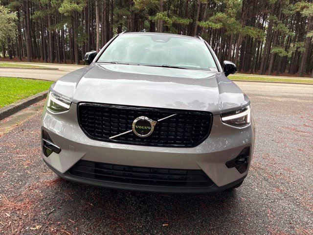 New 2026 Volvo XC40 B5 Plus SUV