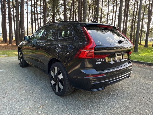 2025 Volvo XC60 Plus - Photo 7