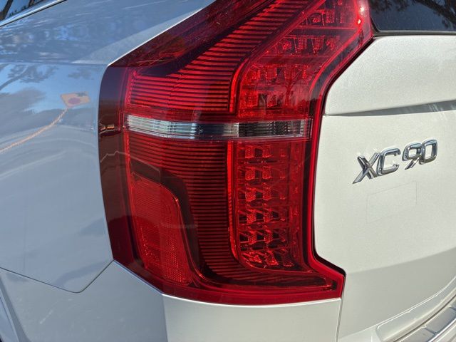 2025 Volvo XC90 Ultra - Photo 13