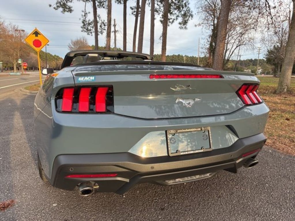 Used 2025 Ford Mustang Convertible