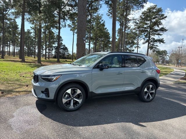 2026 Volvo XC40 Plus
