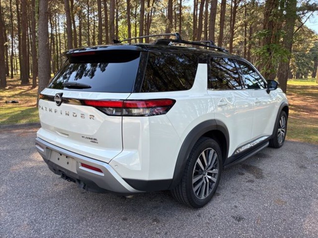 Used 2022 Nissan Pathfinder Platinum SUV