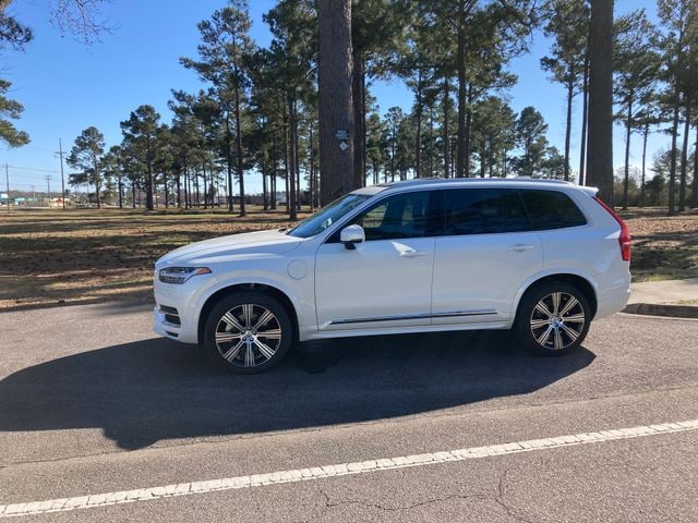 2025 Volvo XC90 plug-in hybrid T8 Core 7-Seater AWD SUV