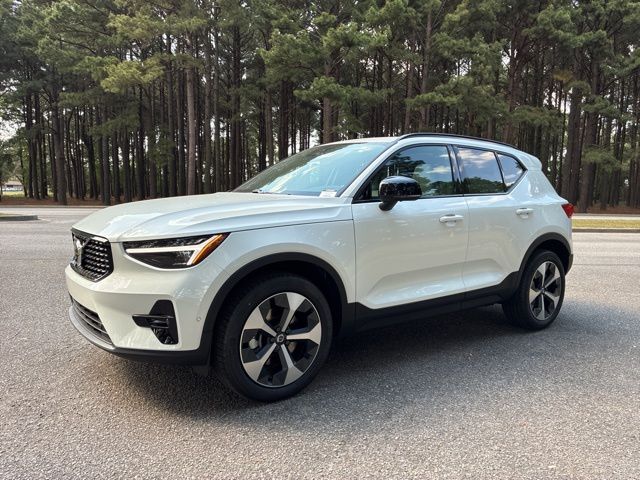 2026 Volvo XC40 Plus