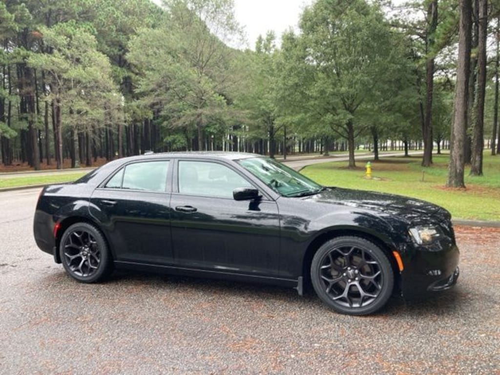Used 2019 Chrysler 300 Touring Sedan