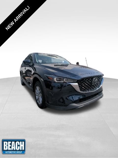2023 Mazda CX-5 S Preferred package Auto AWD's photo