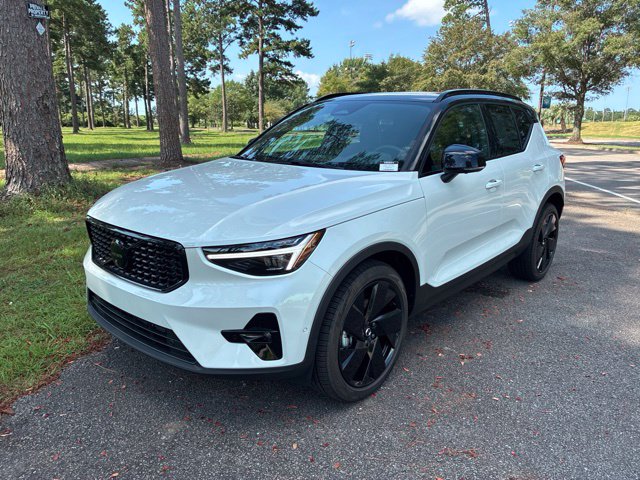 2026 Volvo XC40 B5 Ultra Black Edition AWD SUV