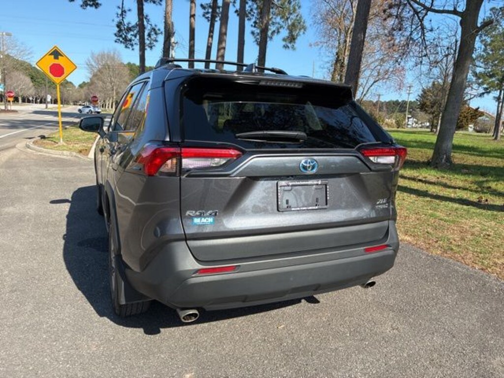 Used 2024 Toyota RAV4 Hybrid XLE SUV