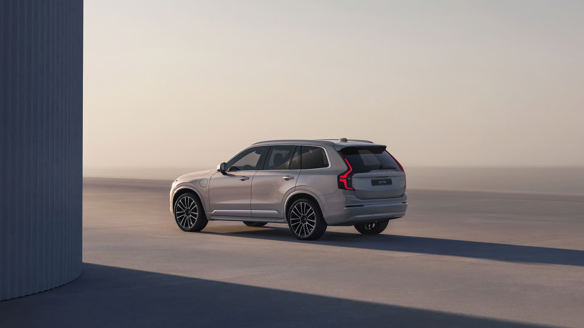 gold 20206 volvo xc90 plug in hybrid