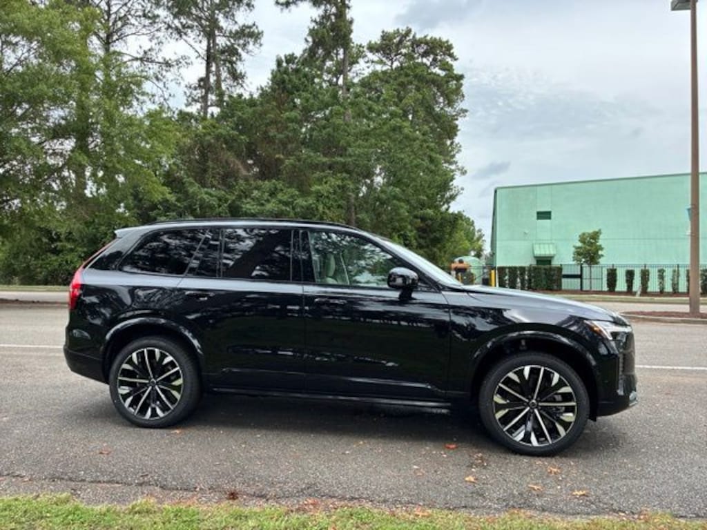 New 2026 Volvo XC90 plug-in hybrid T8 Ultra Dark Theme 7-Seater SUV