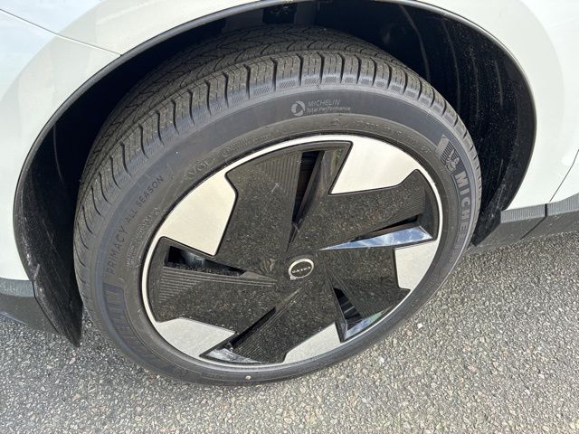 2026 Volvo EX30 Plus - Photo 13