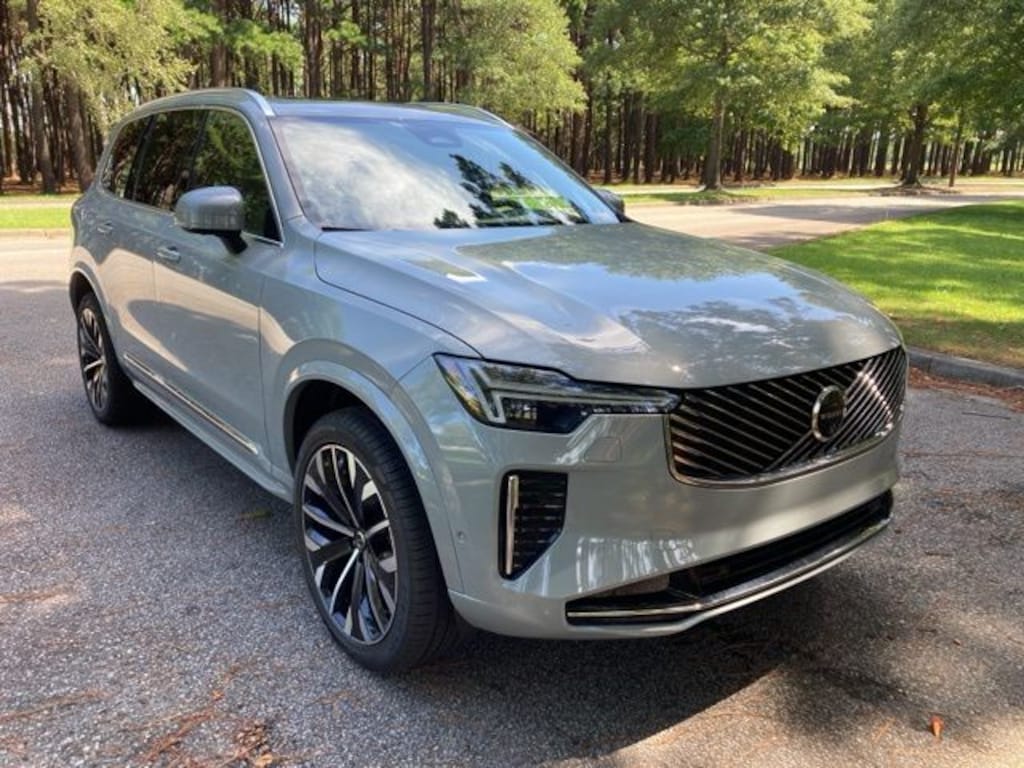 New 2026 Volvo XC90 B6 Plus 7-Seater SUV