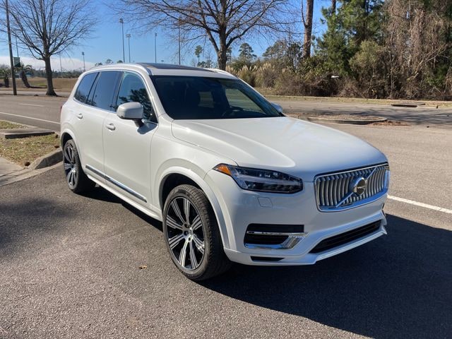 2025 Volvo XC90 plug-in hybrid T8 Core 7-Seater AWD SUV