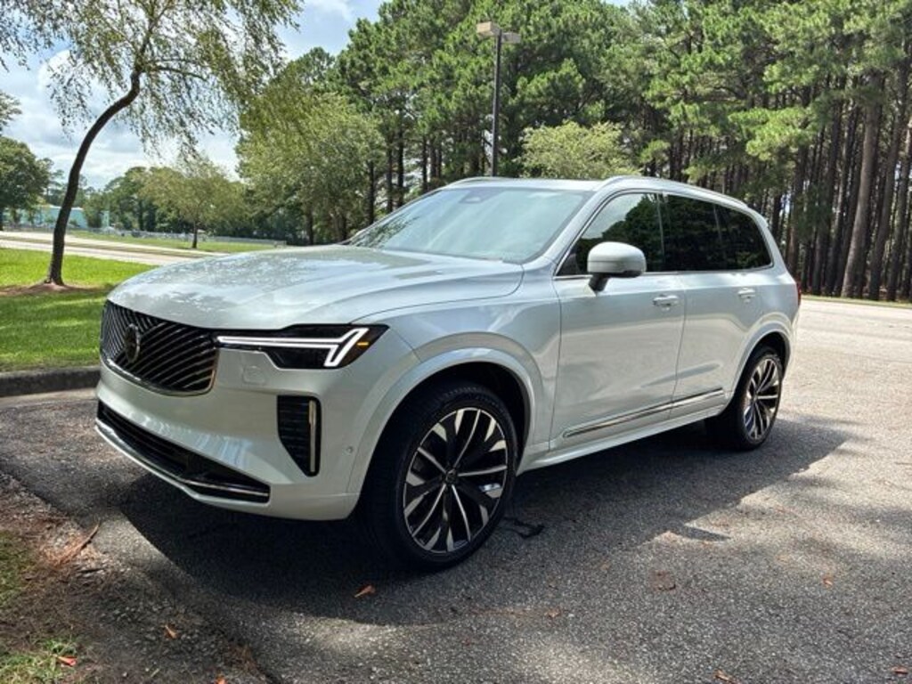 New 2026 Volvo XC90 B6 Plus 7-Seater SUV