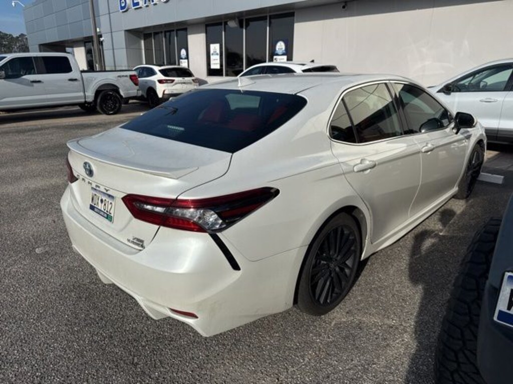 Used 2021 Toyota Camry Hybrid XSE Sedan