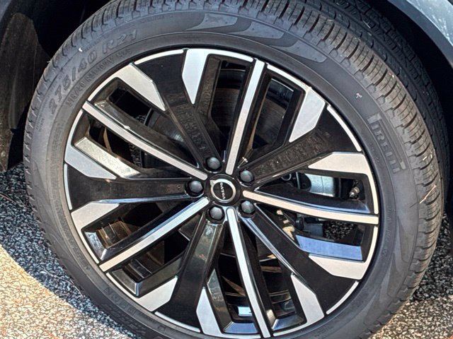 2026 Volvo XC90 Plus - Photo 16