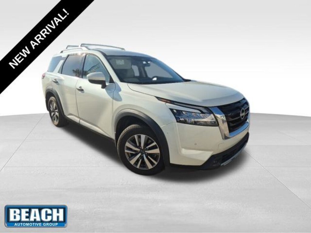 Used 2023 Nissan Pathfinder SL SUV