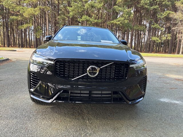New 2025 Volvo XC60 plug-in hybrid T8 Plus SUV