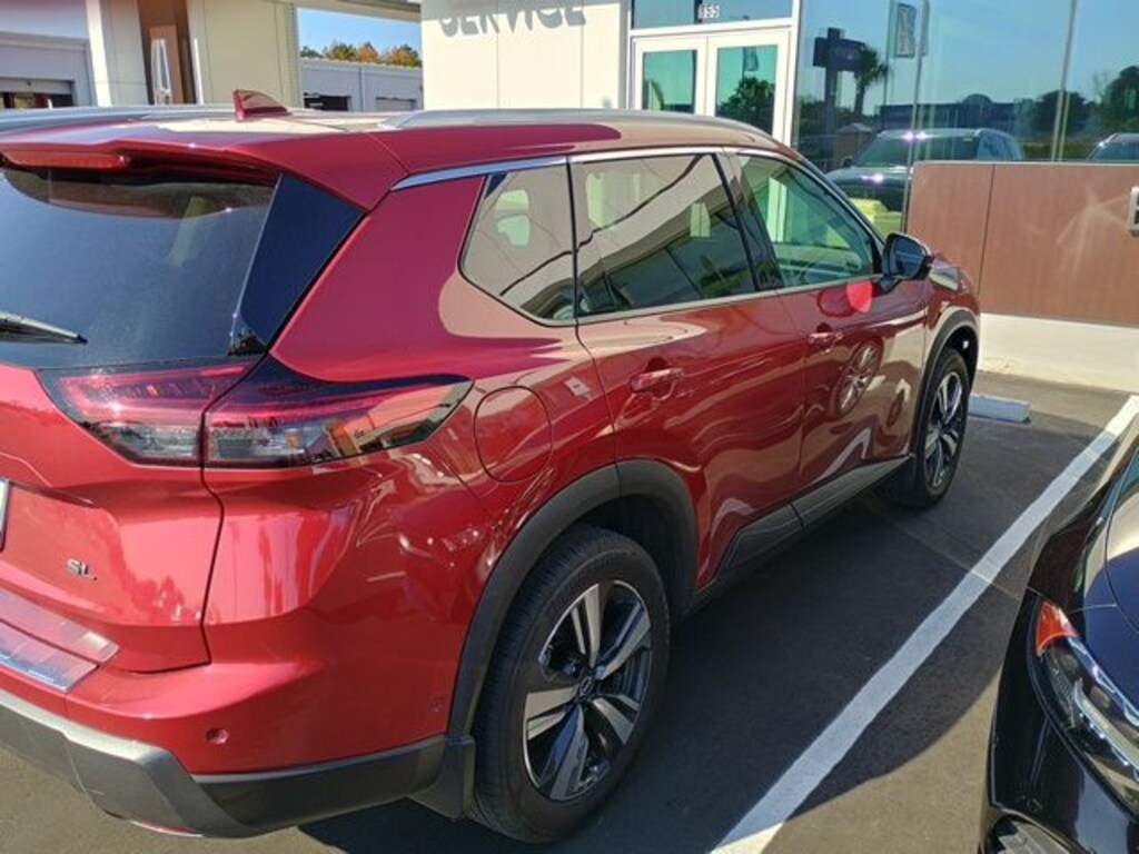 Used 2024 Nissan Rogue SL SUV