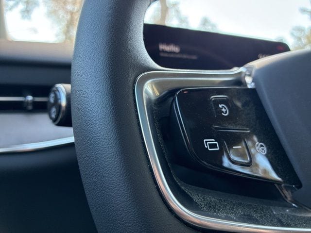 2025 Volvo EX90 Ultra - Photo 27