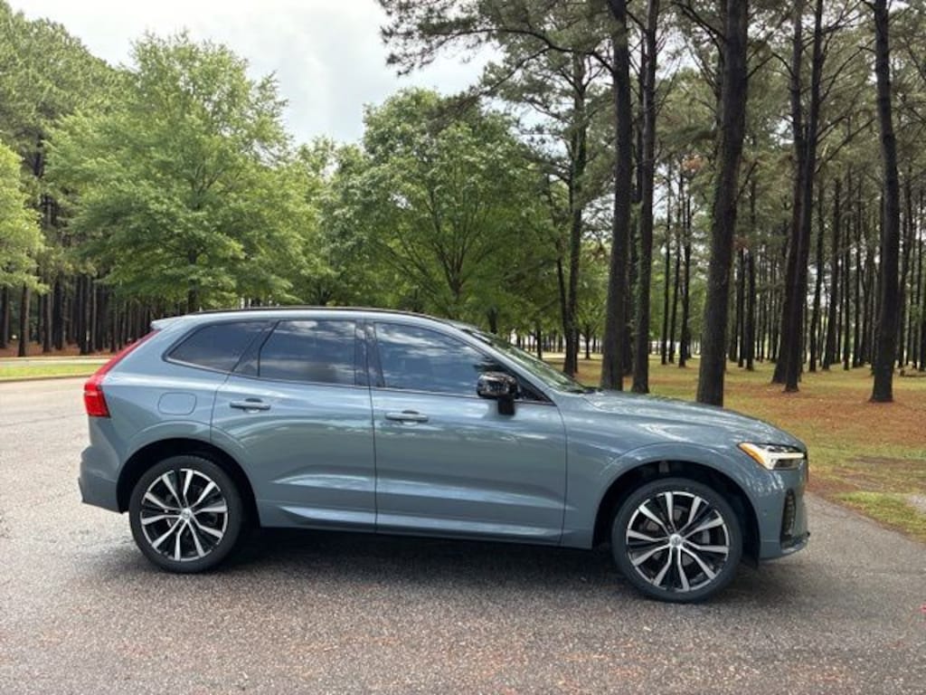 Used 2023 Volvo XC60 B5 FWD Plus Dark SUV