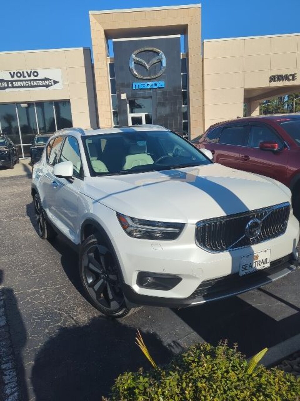 Used 2022 Volvo XC40 T5 AWD Momentum SUV